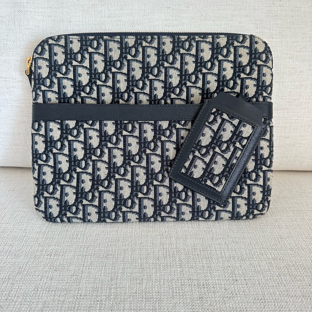 Authentic Dior Oblique travel pouch and luggage tag
